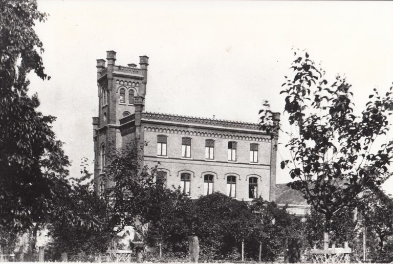 Gutshaus hist. sw-Foto Treppenhaus